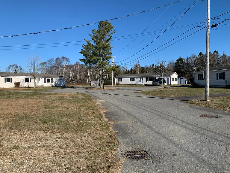 2 Uscg Housing Dr — Photo 26