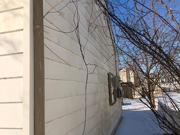 4th image of 436 Beacon Ave