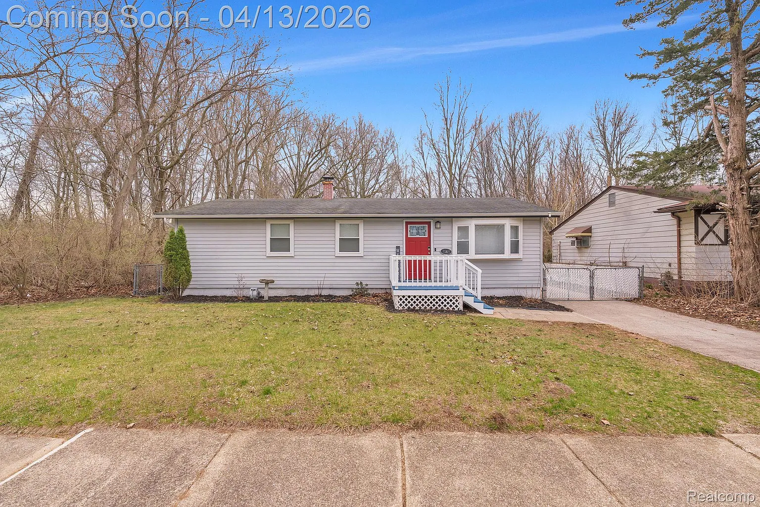 35815 Cypress St photo 1