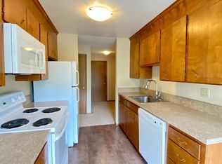 465 N 45th St #204, Seattle, WA 98103