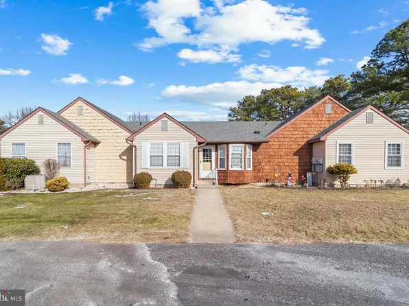 8 Alpine Rd #B, Manchester Township, NJ 08759