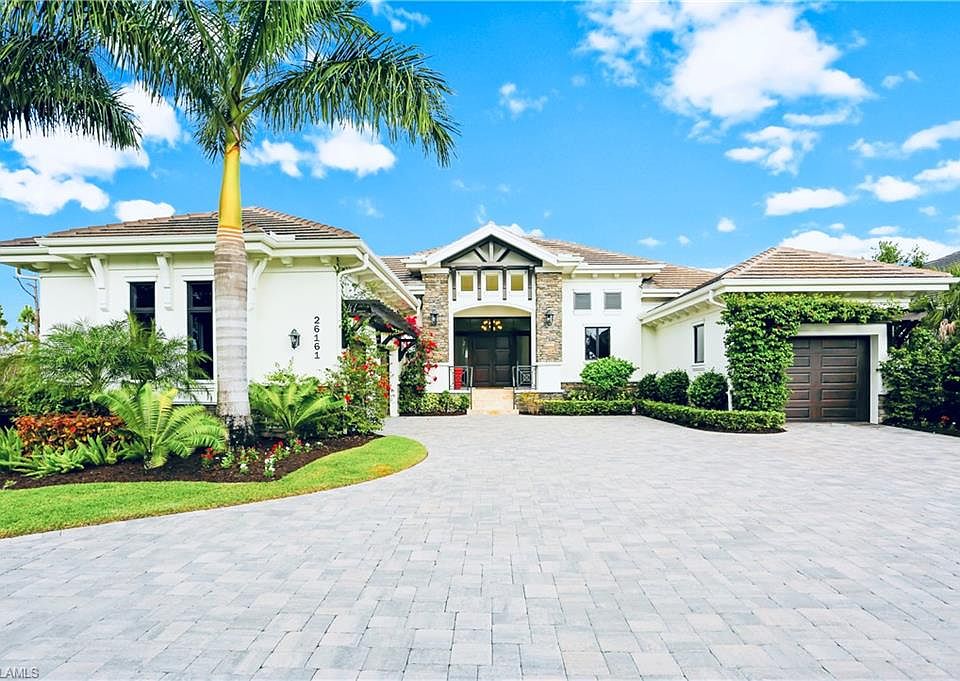1st image of 26161 Woodlyn Dr