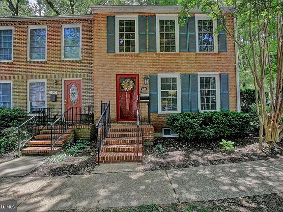 2nd image of 1601 Carlyle Dr