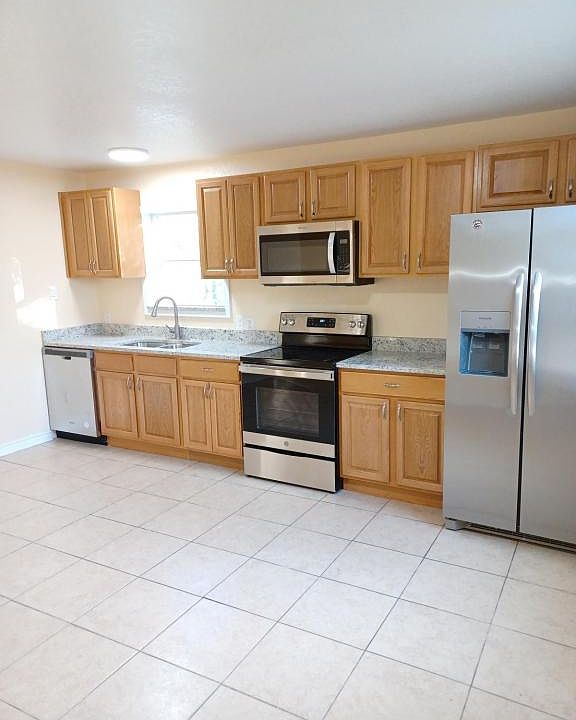 1st image of 730 Aransas Ave APT 2