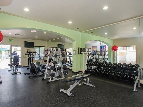 5th image of 2050 Camino De La Reina Unit 310
