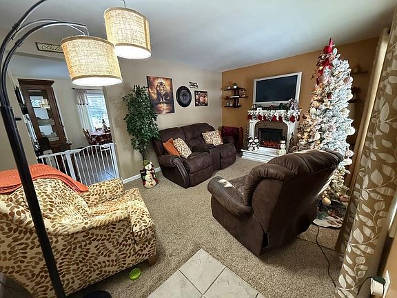 3rd image of 116 Butternut Ln