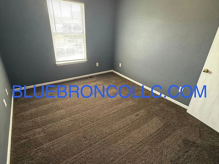 621 Willow Ln #B — Photo 11