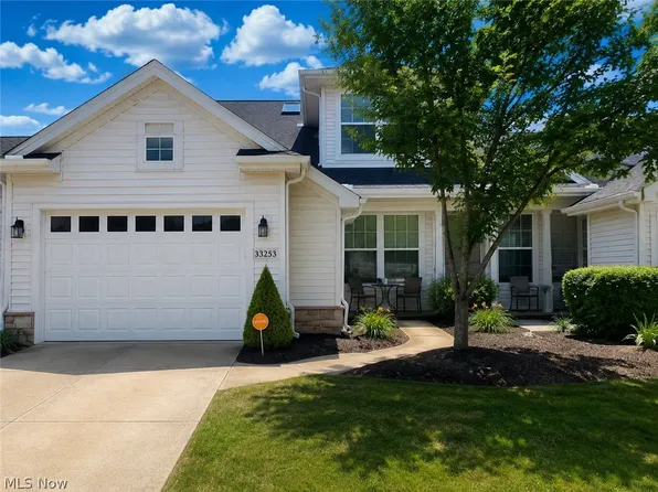 33253 Fairport Dr, Avon Lake, OH 44012