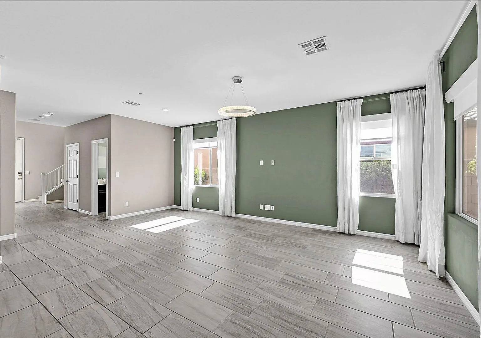 Stunning Next-Gen Home! 5 Bedrooms 5 Bathrooms In Gated Community! — Photo 4