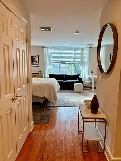 Studio, $4,500 — Photo 4