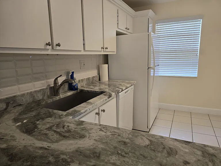 108 Lake Nancy Dr — Photo 4