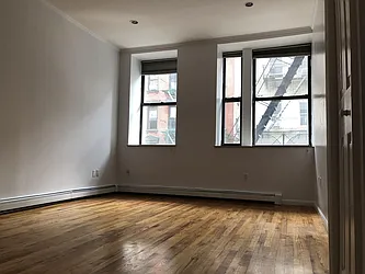 Rented by Avenue Real Estate