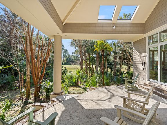 2nd image of 582 Whimbrel Rd