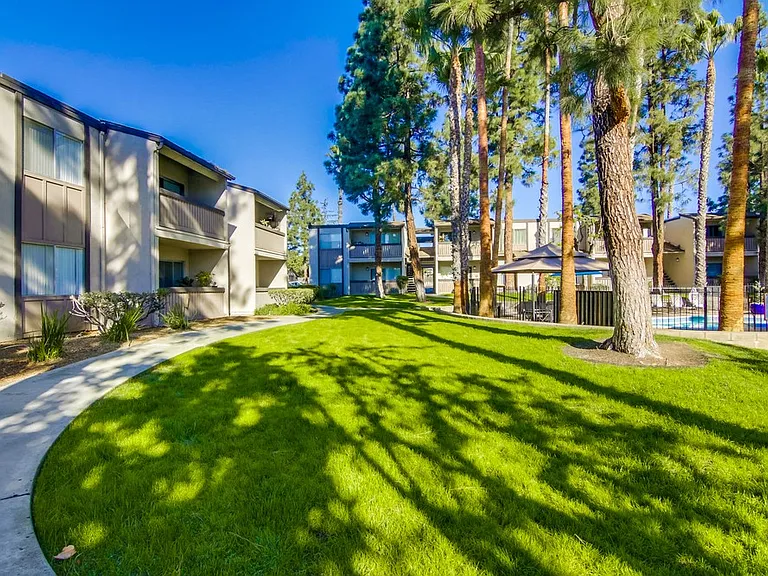 Shasta Lane Apartments — Photo 6