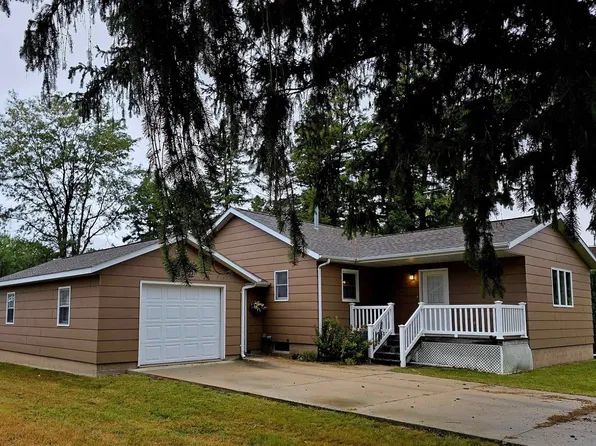 106 S Sherman St, Marathon, IA 50565