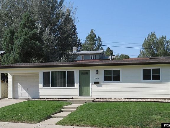 2nd image of 1960 Brentwood Dr