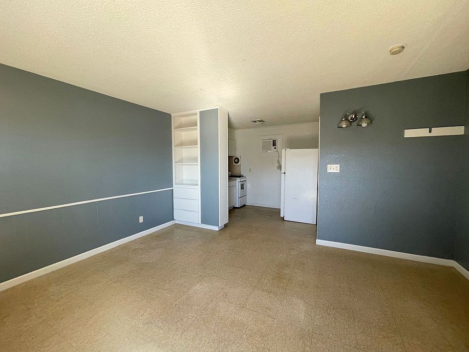 2nd image of 909 S Jackson St APT 8