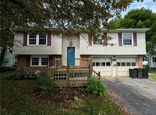 11 Nectarine Ln, Liverpool, NY 13090