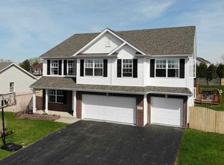 871 Prairie Lily Ln, Davis Junction, IL 61020
