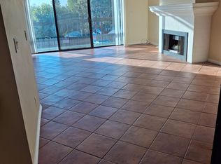 2240 N Legion Dr, Signal Hill, CA 90755