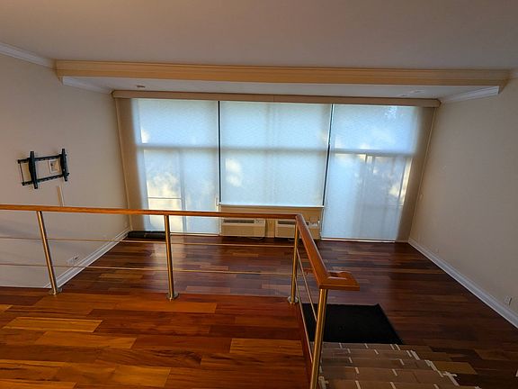 3rd image of 15 Stewart Pl APT 1C