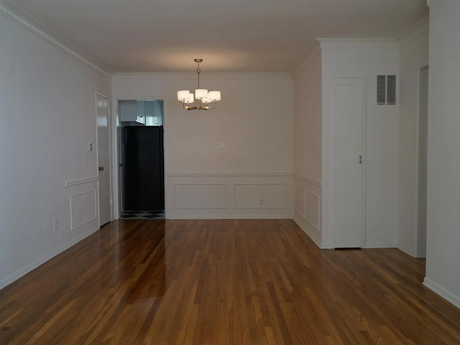 2 bed, 950 sqft, $2,895 — Photo 3