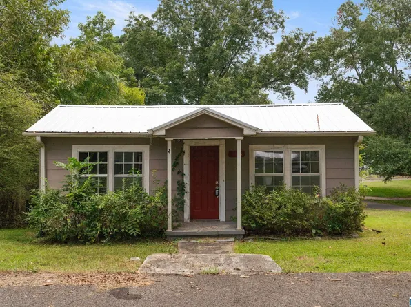 115 2nd St NW, Graysville, AL 35073