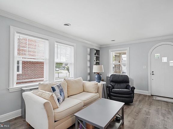5th image of 2304 Taylor Ave