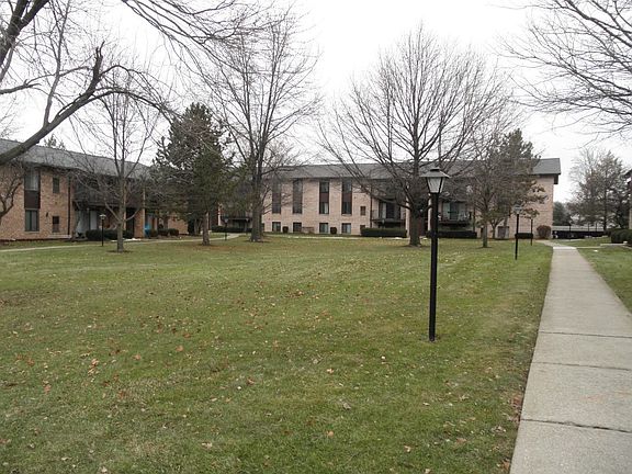 2nd image of 16390 Heather Ln #F103