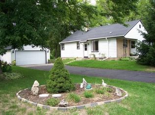 6171 N Garden Grove Ln, Glendale, WI 53209