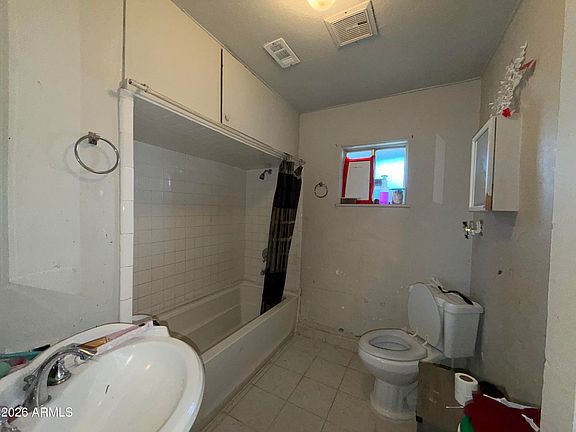 4th image of 6019 W ORANGEWOOD Avenue