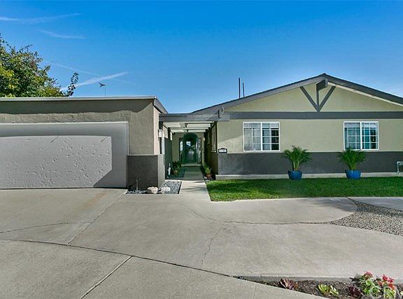 2nd image of 3180 Mountain View Dr