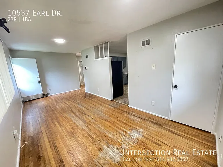 10537 Earl Dr — Photo 4