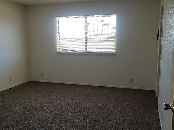 4th image of 14132 S Prairie Ave #16