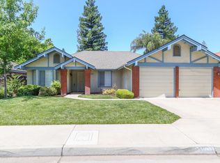 8301 N Barton Ave, Fresno, CA