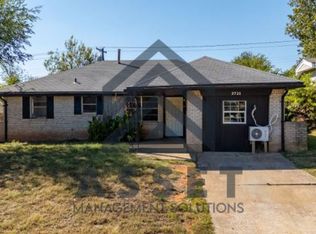 3721 Parkwoods Ln, Midwest City, OK 73110