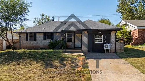 3721 Parkwoods Ln Photo 1