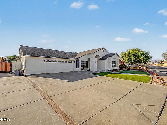 3rd image of 8740 W KEIM Drive