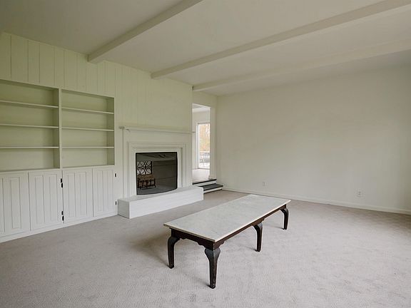 4th image of 1155 Woodlane Dr NE