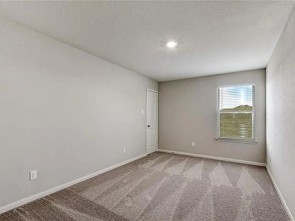 5th image of 313 Mount Vernon Way
