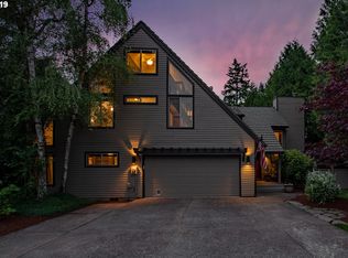 10541 SW 14th Dr, Portland, OR 97219