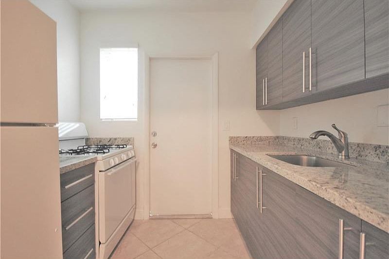 1st image of 7315 Byron Ave APT 5