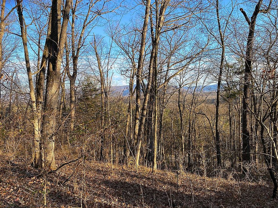 1st image of 204 Riverview Dr