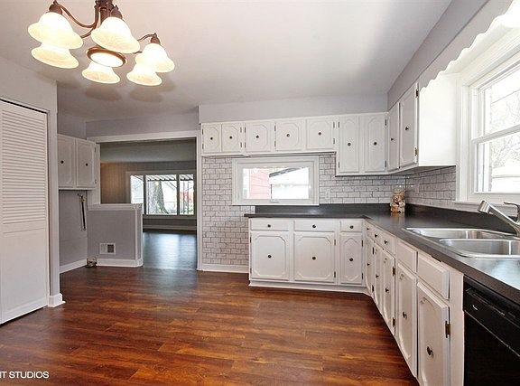 5th image of 8940 S Sproat Ave