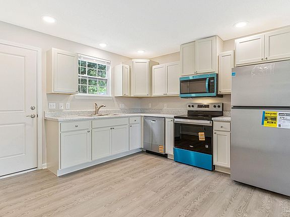 4th image of 3152 Clemson Rd