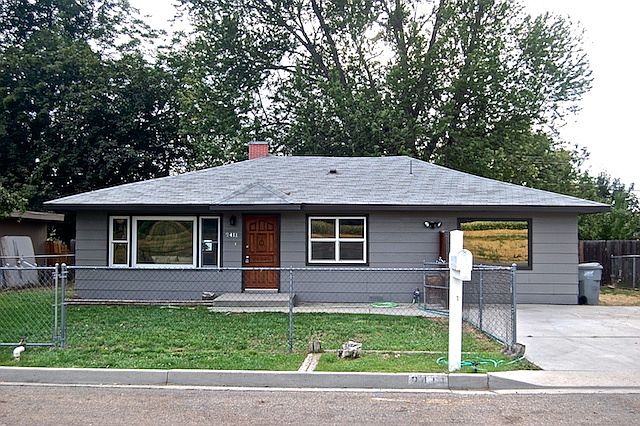1st image of 2411 Hird Ave