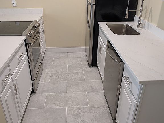 4th image of 1693 2nd Ave N APT 4