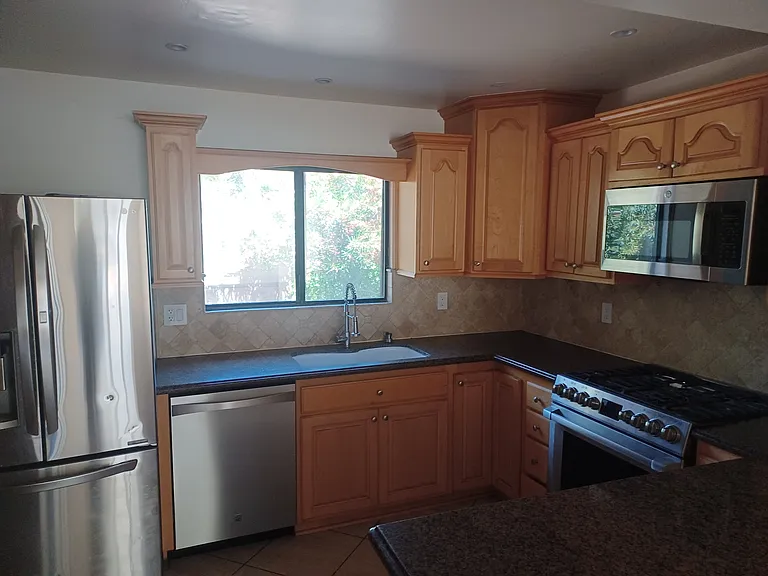 1225 Rebecca Ln #B — Photo 9