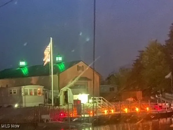 2910 W Cleveland Rd, Port Clinton, OH 43452