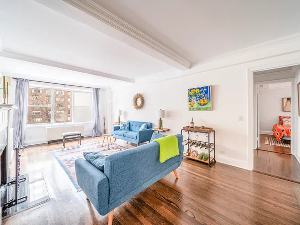 424 East 52nd Street image 1 of 7